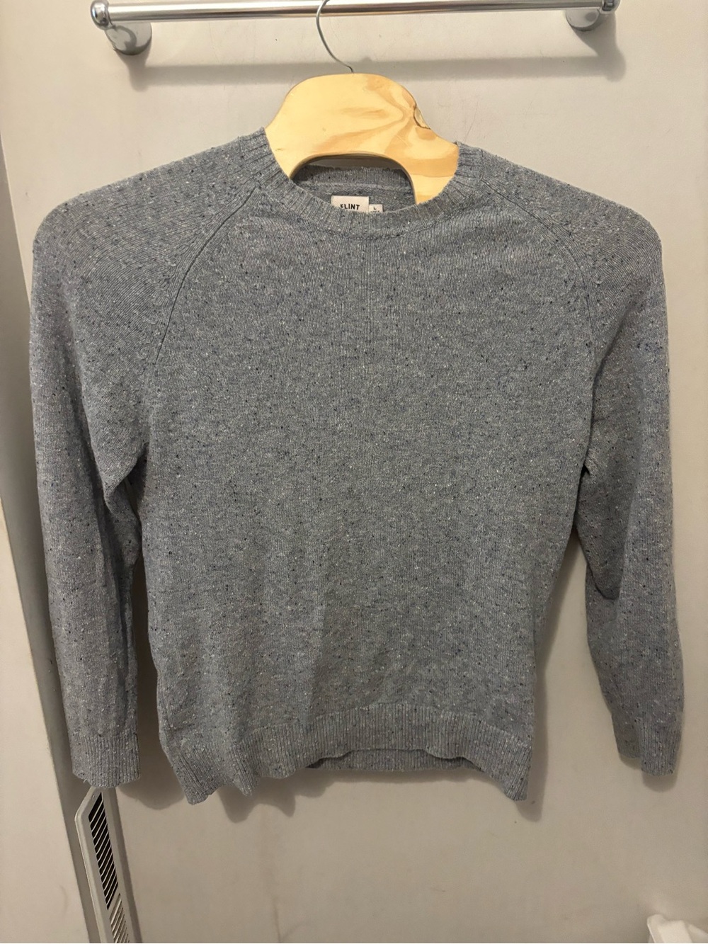 Flint and Tinder L 100% Extra Fine Merino Wool Donegal Crewneck Gray Speckled